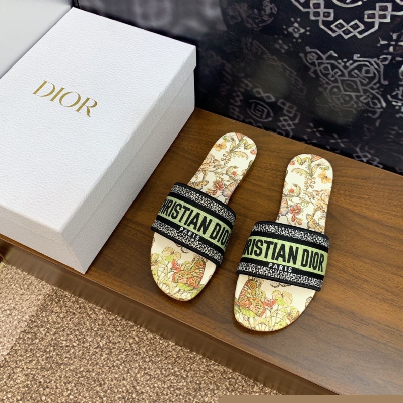 ch**an D*or slippers